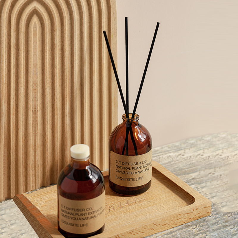 Декоративный декор для дома M&Scent, набор тростниковых диффузоров и ароматических свечей в коробочной упаковке.