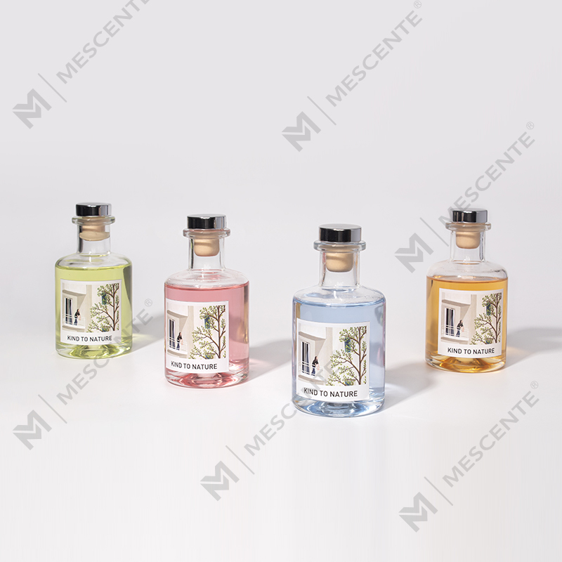 M&Scent Luxury 200 мл Индивидуальная белая бутылка с деревянными палочками и тростниковым диффузором в коробке