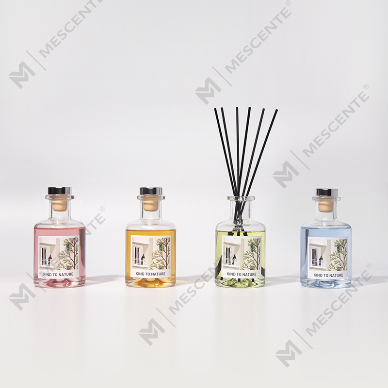 M&Scent Luxury 200 мл Индивидуальная белая бутылка с деревянными палочками и тростниковым диффузором в коробке