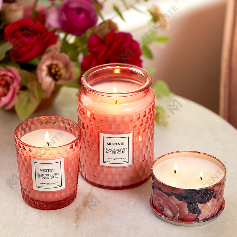 M&Scent Custom Christmas Decoration Свеча с изображением ежевики и розы